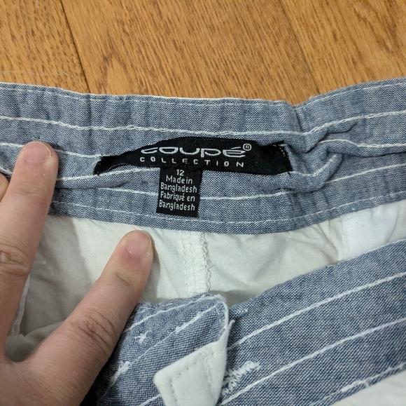 White Short - Picture 3 of 5